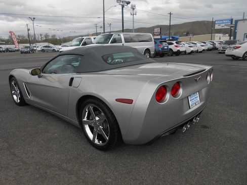 Used 2006 Chevrolet Corvette Convertible w/ Preferred Equipment Group image 16