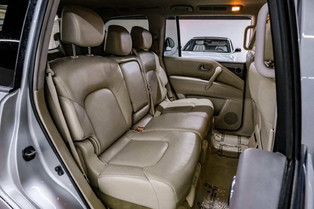 Used 2016 INFINITI QX80 2WD w/ Driver's Assistance Package image 41
