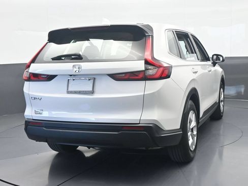 Used 2024 Honda CR-V LX image 5