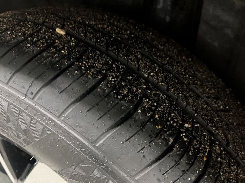 Used 2025 Volkswagen Atlas Cross Sport SE image 39