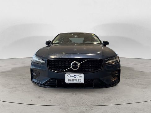 Certified 2025 Volvo S60 B5 Core image 2