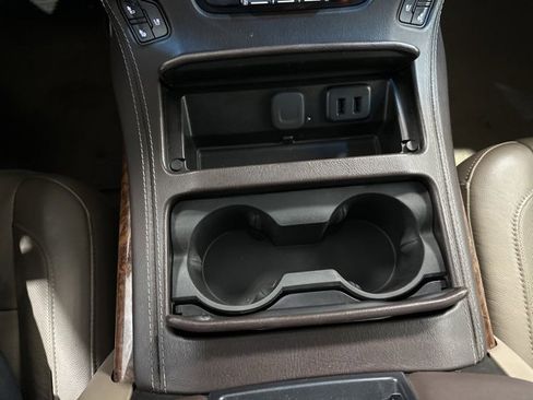 Used 2019 Chevrolet Suburban Premier image 25