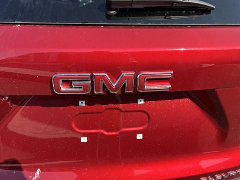 New 2027 GMC Terrain Elevation w/ Elevation Premium Package AWD/4WD image 8