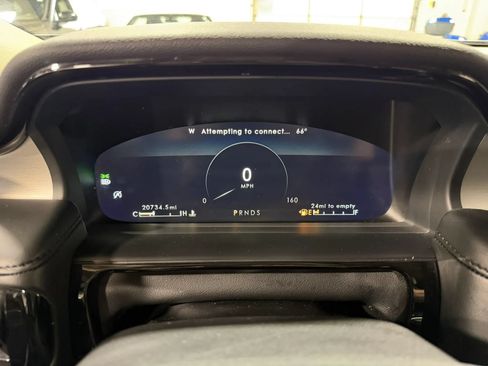 Used 2023 Lincoln Nautilus AWD w/ Premium Package image 17