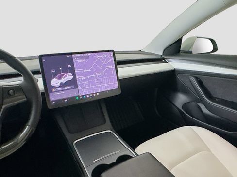 Used 2021 Tesla Model 3 Standard Range Plus RWD image 23
