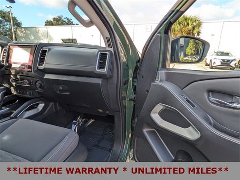 Used 2022 Nissan Frontier SV image 16