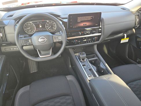 New 2026 Nissan Pathfinder SV image 12