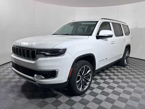 Used 2022 Jeep Wagoneer Series III w/ Premium Group I image 1