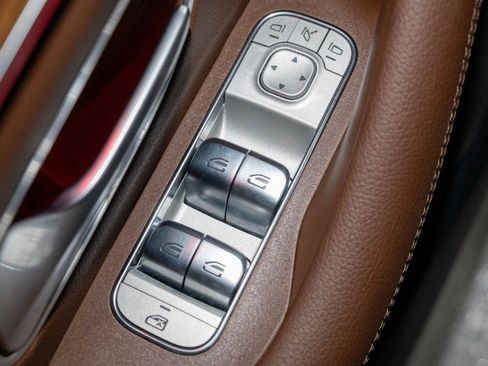 Certified 2026 Mercedes-Benz GLS 450 4MATIC image 25
