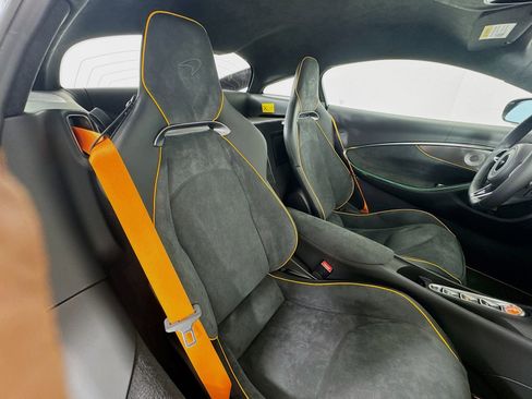 New 2026 McLaren Artura RWD image 26