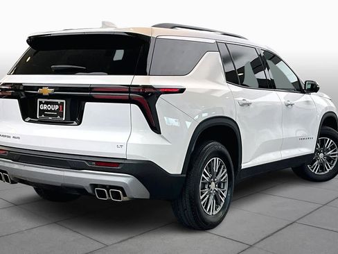 Used 2024 Chevrolet Traverse LT image 24