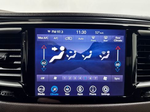Used 2020 Chrysler Pacifica Touring w/ Advanced Safetytec Group FWD image 37