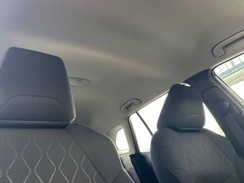 Certified 2025 Toyota Corolla Cross LE FWD image 18