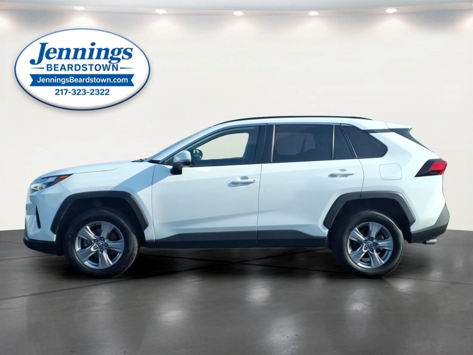 Used 2024 Toyota RAV4 XLE FWD image 2