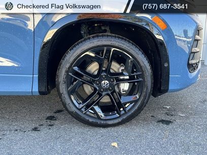 New 2026 Volkswagen Tiguan SE R-Line