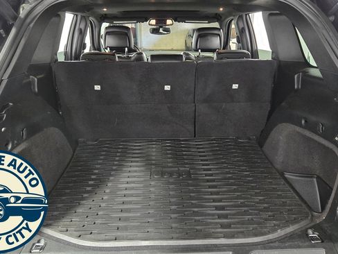 Used 2019 Jeep Grand Cherokee Limited AWD/4WD image 36