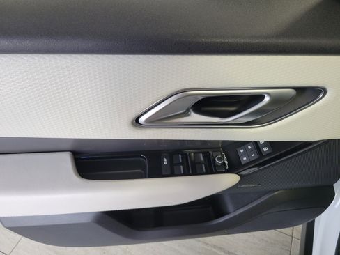 Used 2021 Land Rover Range Rover Velar S image 19