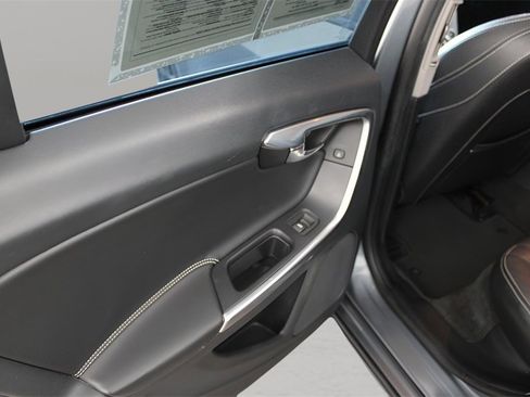 Used 2017 Volvo S60 T5 Dynamic image 31