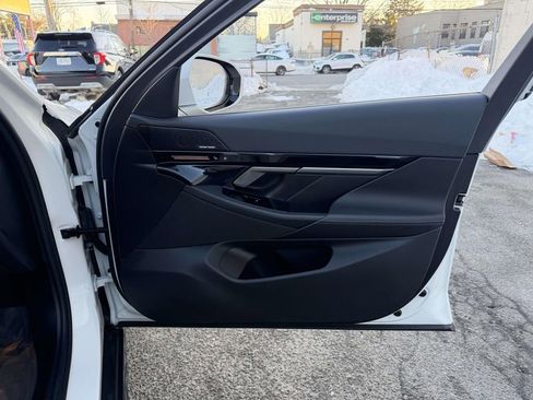 Used 2026 BMW 530i xDrive AWD/4WD image 12