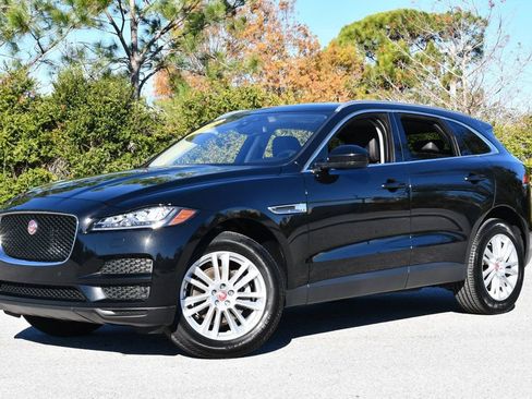 Used 2018 Jaguar F-PACE Prestige image 22