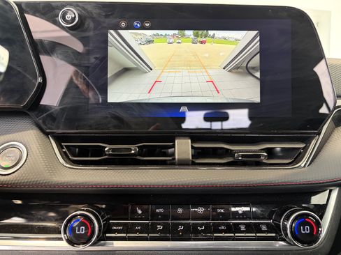 Used 2025 Chevrolet Equinox RS AWD/4WD image 15