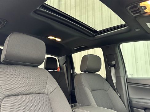 New 2026 GMC Canyon Elevation w/ Convenience Package image 14