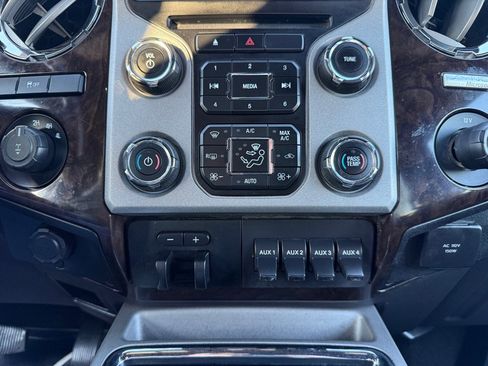 Used 2014 Ford F250 Platinum image 33