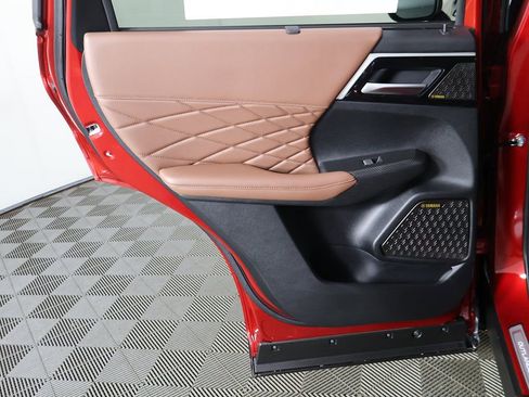 New 2025 Mitsubishi Outlander SEL image 29
