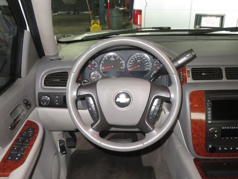 Used 2008 Chevrolet Avalanche LTZ w/ LTZ Preferred Equipment Group image 39