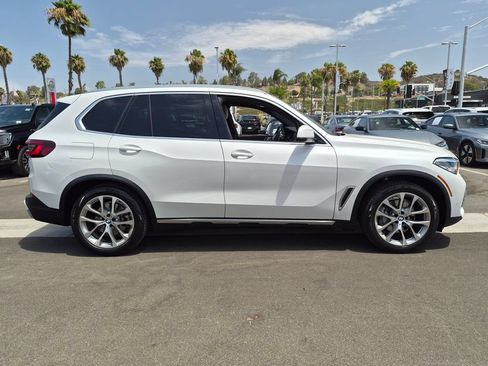 Used 2021 BMW X5 sDrive40i w/ Luxury Seating Package 2 RWD image 3