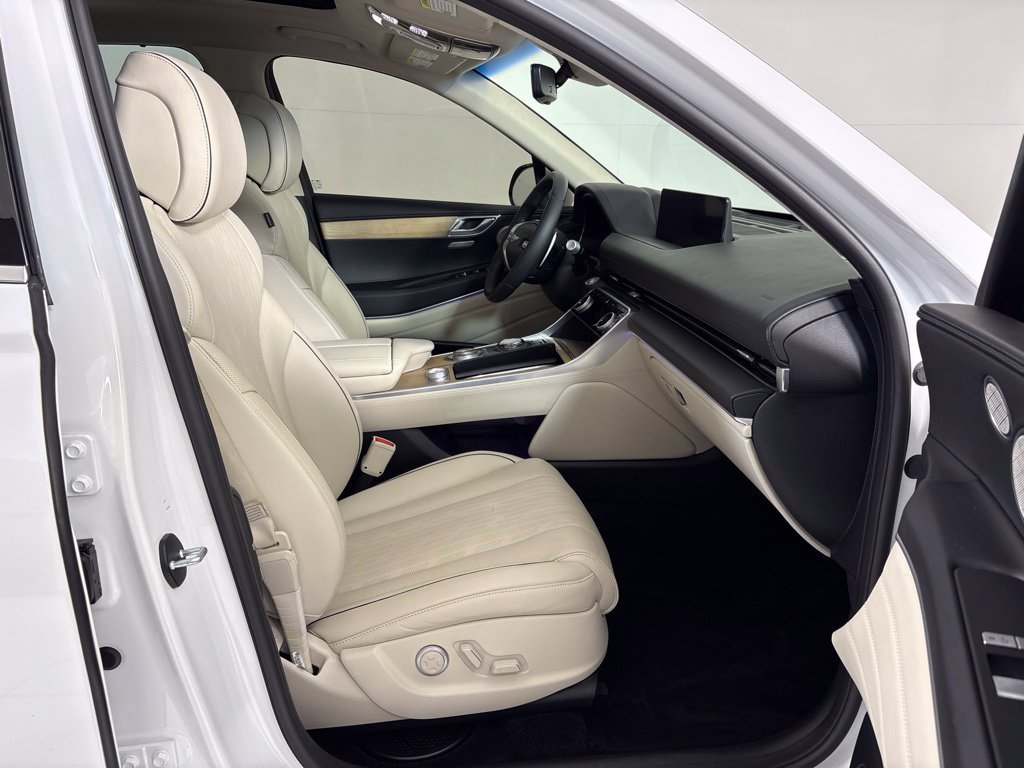 Used 2024 Genesis GV80 2.5T w/ Prestige Package AWD/4WD image 12