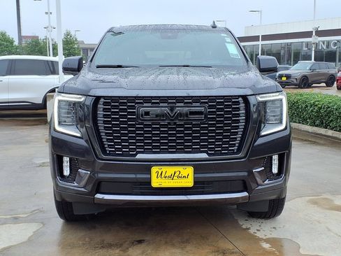 Used 2023 GMC Yukon XL Denali Ultimate AWD/4WD image 6