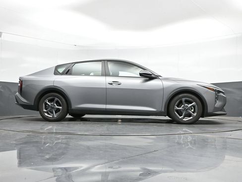 Used 2025 Kia K4 FWD image 39