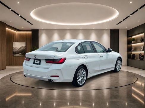Used 2023 BMW 330i xDrive Sedan w/ Driving Assistance Package AWD/4WD image 4