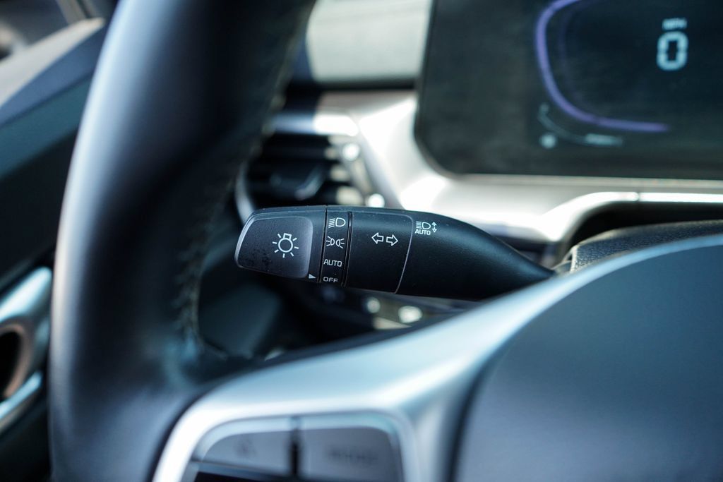 Used 2025 Kia Telluride S FWD image 37