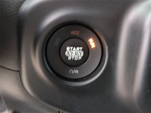 Certified 2022 Jeep Wrangler Unlimited Sahara w/ LED Lighting Group image 21