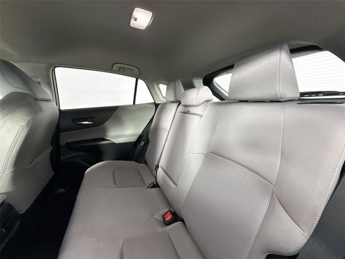 Certified 2022 Toyota Venza XLE image 27