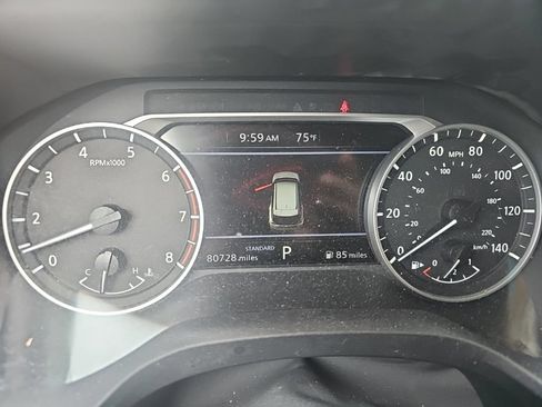 Used 2023 Nissan Rogue SV w/ SV Premium B Package FWD image 3