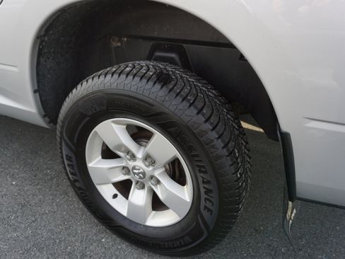 Used 2018 RAM 1500 Express image 7