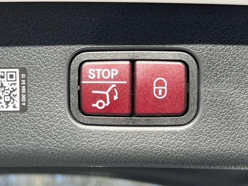 New 2026 Mercedes-Benz GLC 300 4MATIC image 25