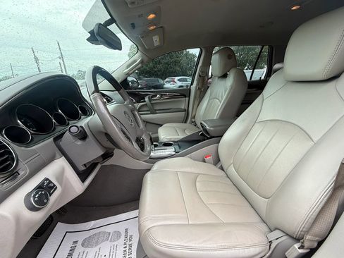 Used 2017 Buick Enclave Leather FWD image 10