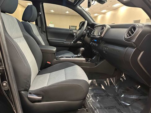 Used 2023 Toyota Tacoma TRD Sport image 26