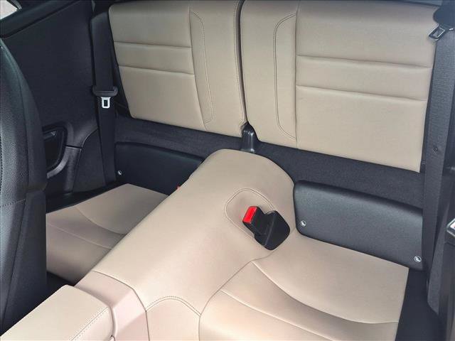 Used 2025 Porsche 911 Carrera RWD image 13