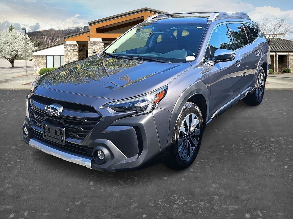 Used 2025 Subaru Outback Touring XT AWD/4WD image 1