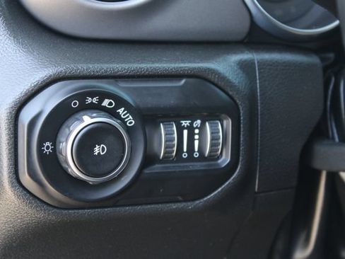 Used 2022 Jeep Wrangler Unlimited Sport AWD/4WD image 13