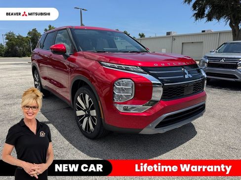 New 2025 Mitsubishi Outlander SE image 1