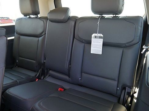 New 2025 Ford Expedition Max Active image 16