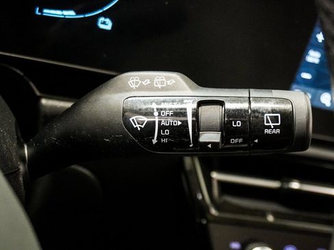 Used 2023 Kia Niro EX Touring image 20