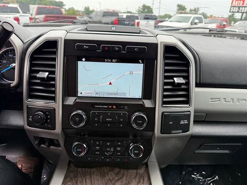 Used 2019 Ford F250 Lariat w/ Lariat Value Package image 38