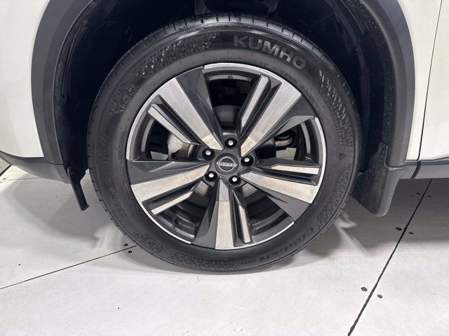 Used 2023 Nissan Rogue SL AWD/4WD image 6